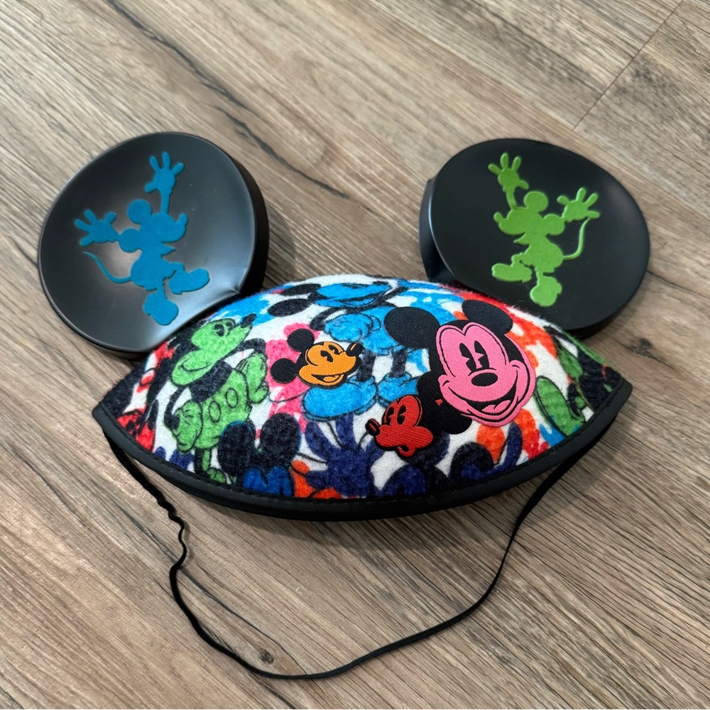 Disney Black and White Fabric Label
